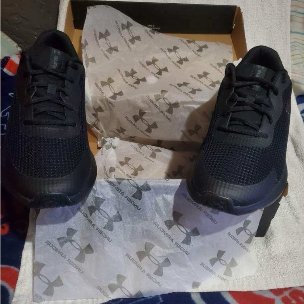 Under Armour surge 3 triple black